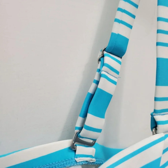 Catalina Woman's Aqua White Stripe‎ Built In Bra Swim Tankini NWT Plus Size 1X - Picture 2 of 6